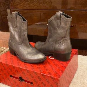 Guess western style boots